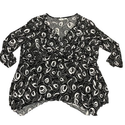Cato Woman V-Neck 3/4 Sleeve Asymmetric Hem Top Black White Size 22/24W