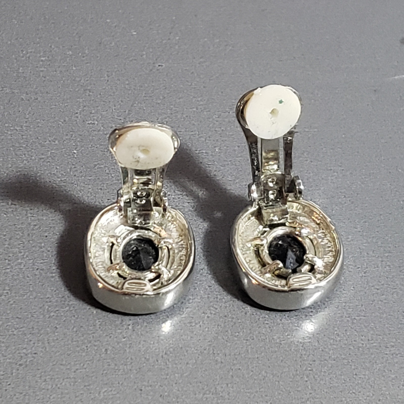 Clip On Dangle Earrings Silver Tone Black Mid Century Retro Modernist Boho 0.75"