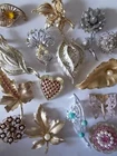 Vintage Costume Jewelry Lot Brooches Unsigned