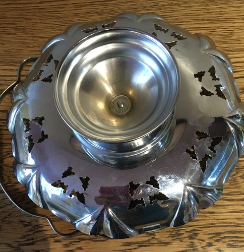 Vintage Chrome Plated Cake Plate/Stand With Handle - Picture 8 of 12