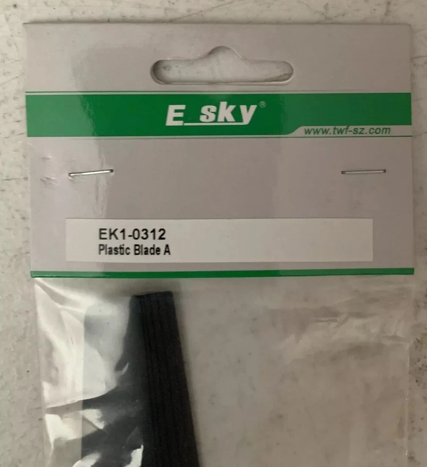 Hoja principal de plástico vintage Esky Lama V3 EK1-0312 A Foto 2 de 2