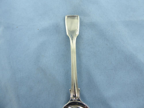 AN ANTIQUE STERLING SILVER FIDDLE THREAD DESSERT SPOON. LONDON 1845. - Picture 4 of 11