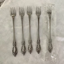 Oneida Stainless Steel RAPHAEL  5 Seafood Cocktail Forks Never Used