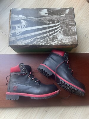 Red and black Timberland boots size 5.5 Men main image 2