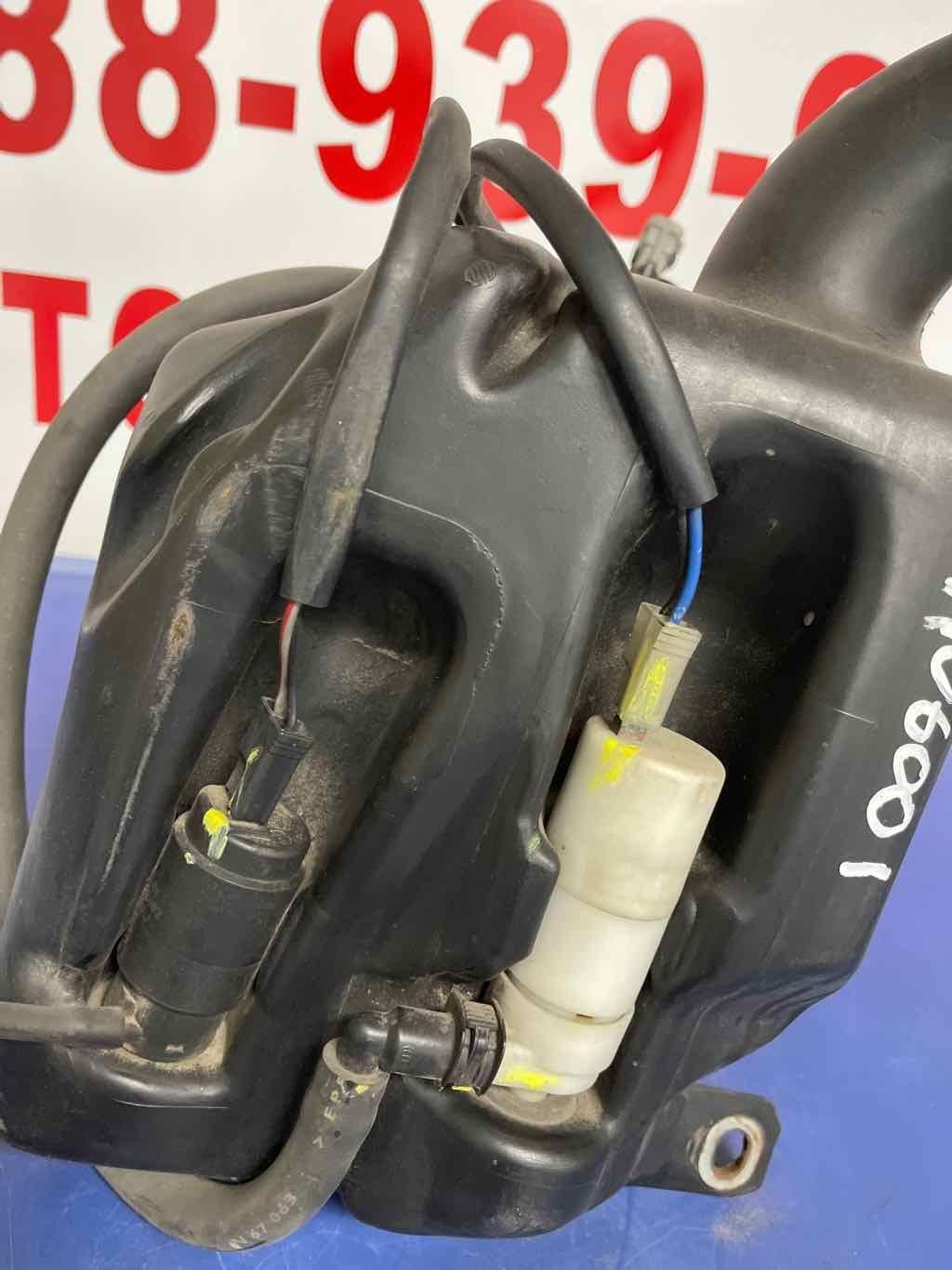Washer Bottle MASERATI QUATTROPORT 07