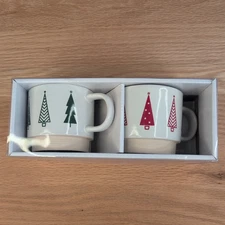Thirstystone White Stoneware Christmas Trees Stackable Mugs Pair 10 Oz Green Red