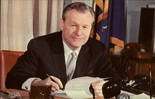 Nelson Rockefeller Governor State of New York portrait vintage postcard sku345