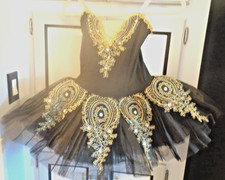 LOVELY YOUNG GIRLS BLACK AND GOLD NYLON BALLET TUTU
