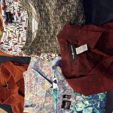 Women’s Lot Of 7 Short Sleeve Brand Name Tops In All Styles And Colors