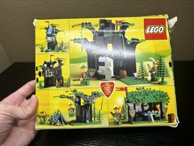 LEGO Castle: Forestmen's Hideout (6054) - 99% Complete W Instructions/Box A3
