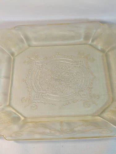 Yellow Depression Glass Lorain Basket Square Dinner plate 10.25" Vintage Granny