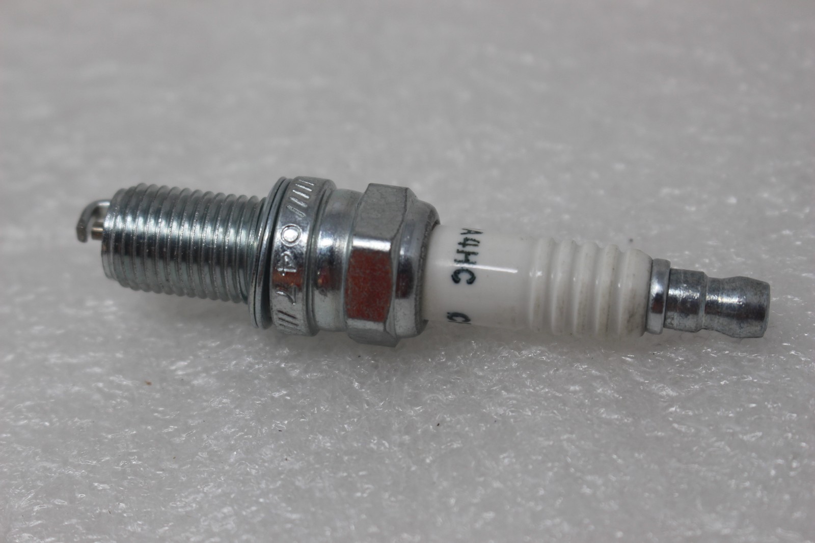 67090071A NEW OEM 2001-2004 DUCATI SPARK PLUG
