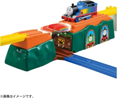 限定【トーマスバイルレ】Thomas Bayrle Rasterfahndung Takara Tomy Plarail Thomas & Rainbow bridge Set Action Figure