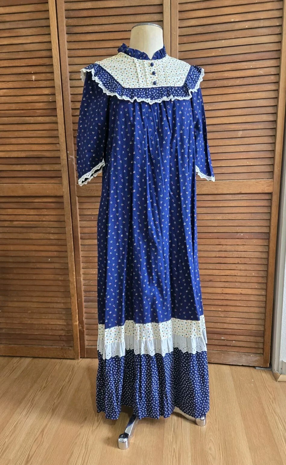 Vintage 70's LOLA HAWAII Muumuu Hawaii Traditional Dress Maxi Cottage Core small