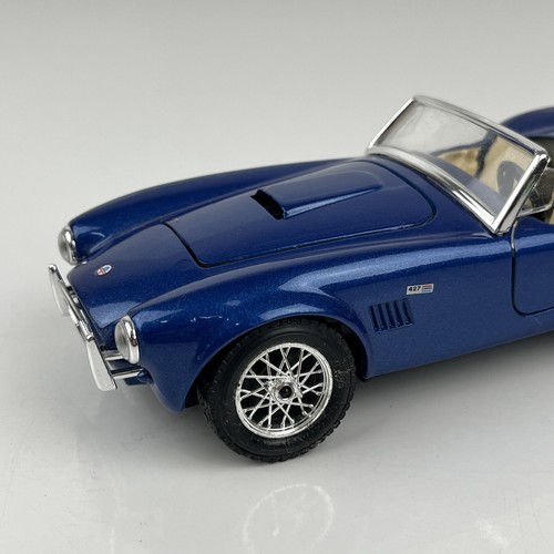 Burago diecast 1/24 scale Ford Cobra 427 Blue 427 Cobra, Italy, Opens - Picture 3 of 9