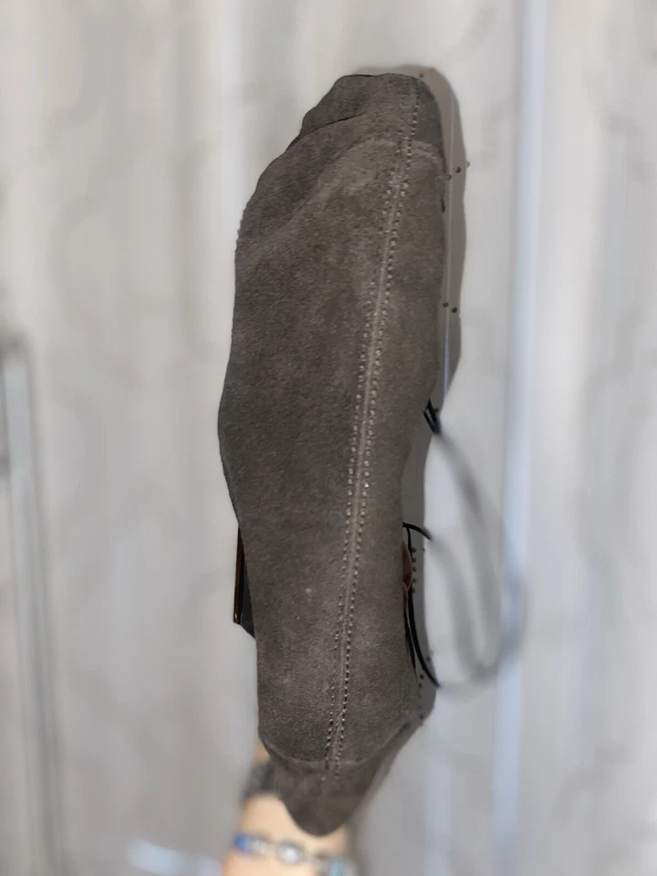 Bolso de mano Banana Republic de gamuza con cierre a presión Foto 4 de 4