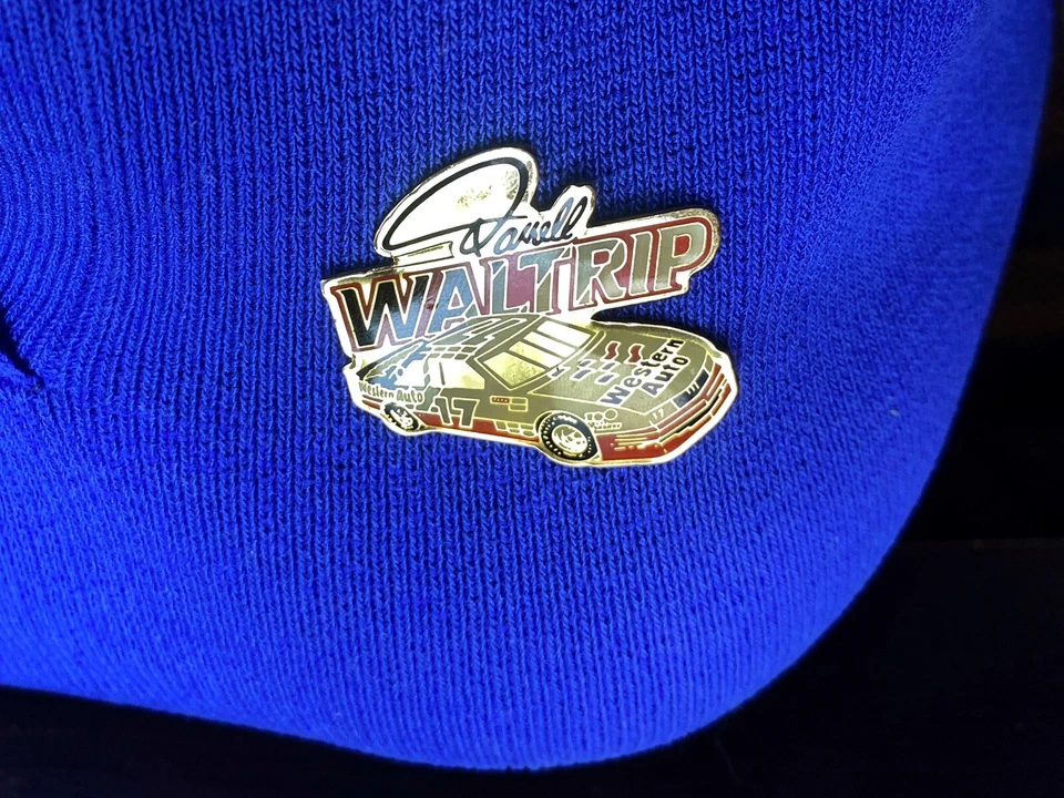 Darrell Waltrip Nascar Driver Racing Pin #17  Western Auto Race Car Sponsor - Image 4 of 4