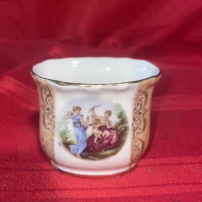 Vintage Wintering bavaria miniture vase with gold trim
