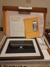 Skylight Frame 2 - 10" WiFi Digital Picture Frame - Full HD - 16GB - Snap Frame