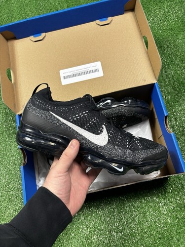 Nike Air Vapormax 2023 Flyknit Oreo Ersatzkarton Größe UK9 Brandneu