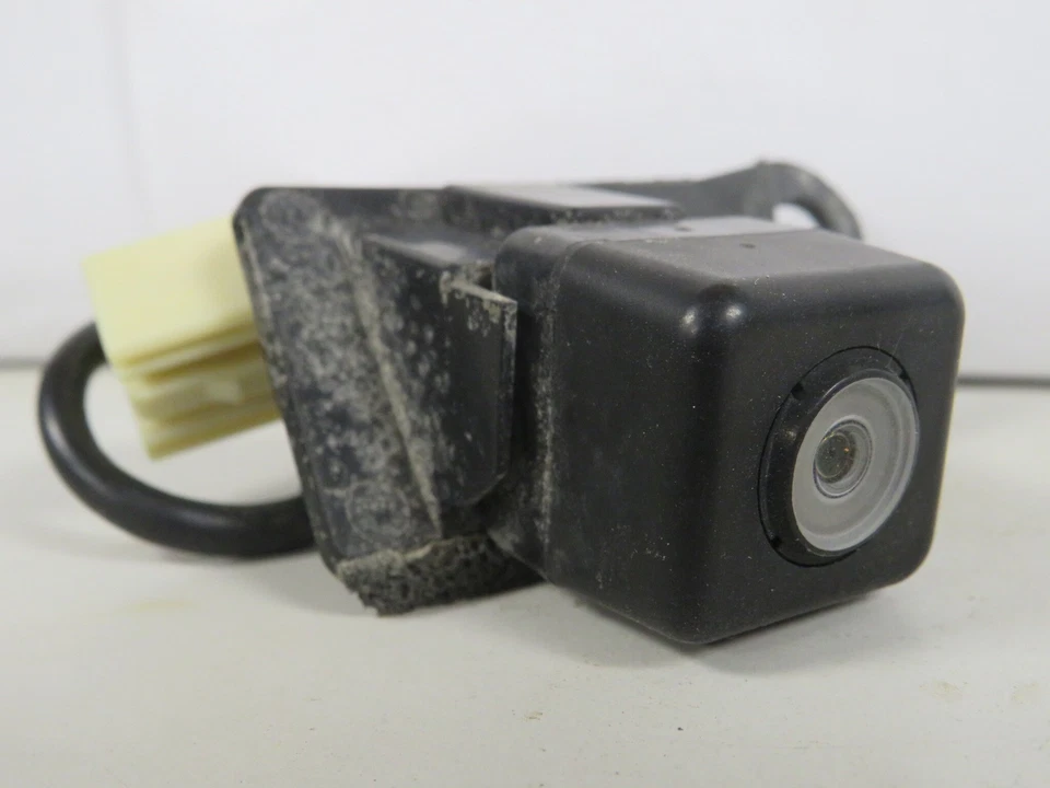 2012-2017 Mitsubishi RVR Tailgate Mounted Rear View Camera OEM LKQ - Image 3 of 4