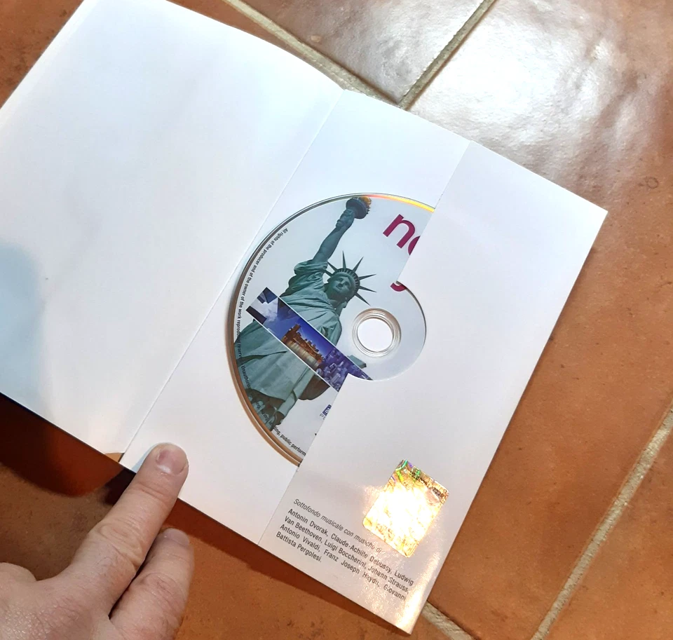 NEW YORK - BOOK & DVD (ITALIANO / INGLESE / TEDESCO) - Immagine 3 di 3