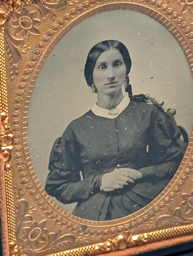Daguerreotype 6th Plate Handsome couple 1850s double case - Picture 2 of 4