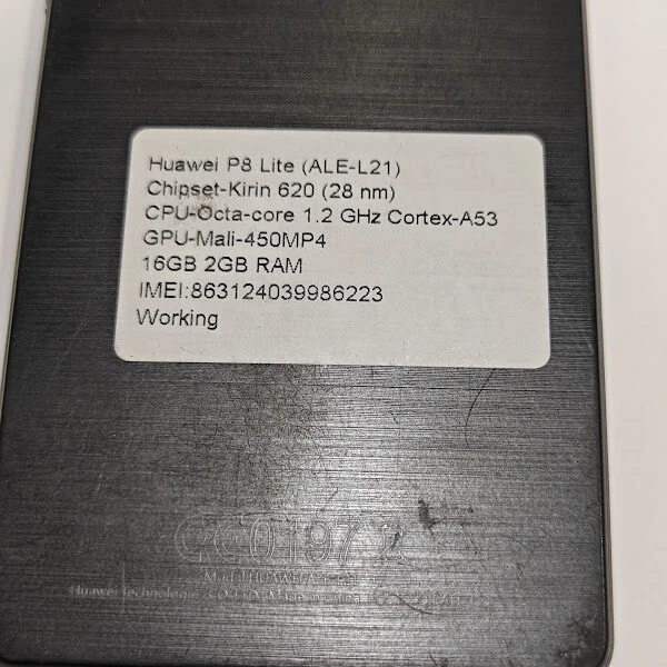 Huawei P8 Lite ALE-L21 - Funzionante, Schermo Rotto, Nessun Accessorio - Immagine 3 di 4