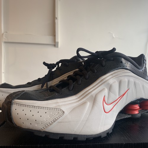 64) Nike Shox R4 Platinum Grey University Red Black 104265-050 Mens Size  11.5 | eBay