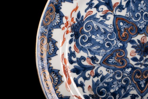 Ein feiner, antiker Imari-Teller, Porzellan, China, Kangxi (1662-1722). - Bild 4 von 9
