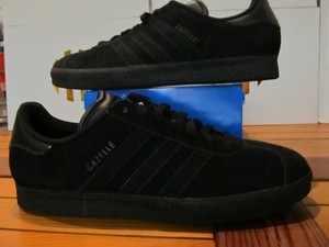 adidas gazelle blackout