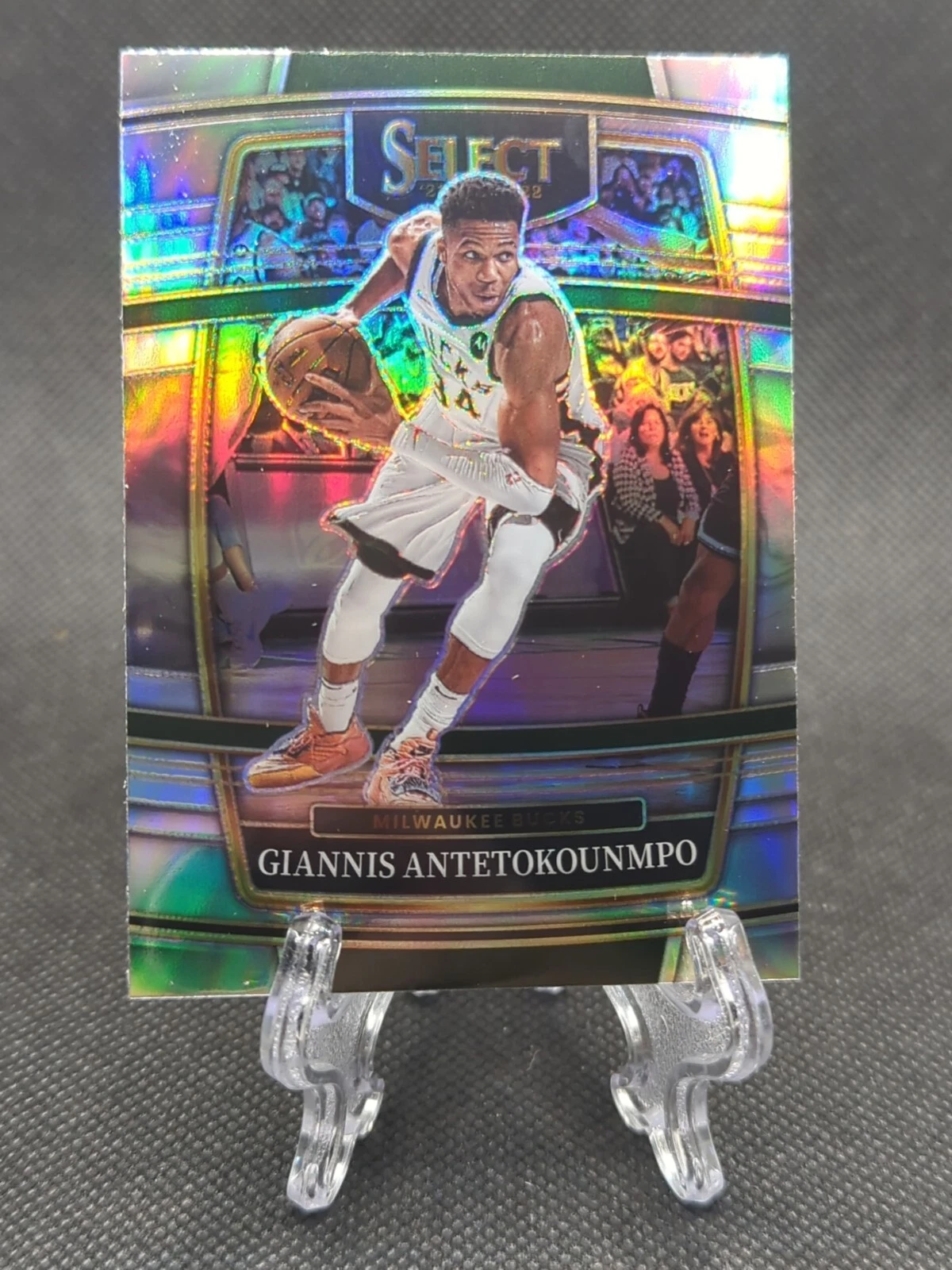 Giannis Antetokounmpo 2021-22 Panini Select Concourse Silver Prizm #35 Bucks