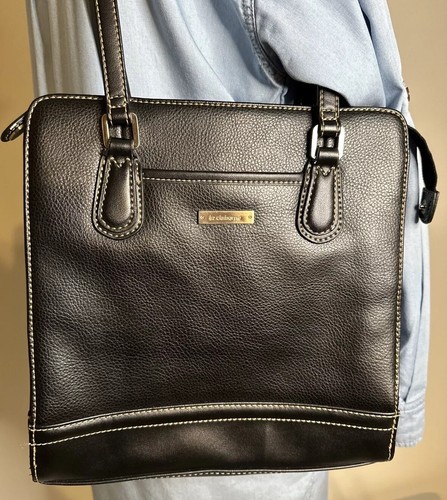 Klassische schwarze Handtasche/Taschenbuch von Liz Claiborne - klassische Marke, viele Taschen