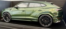 MR Collection Model Lamborghini URUS SE 1:18 Dark Green on Black Spec