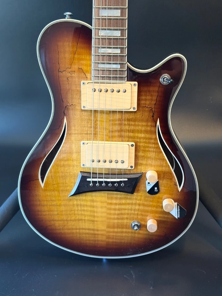 Guitarra eléctrica Michael Kelly Hybrid Special - Ráfaga de arce dividido - MKHSSSBPYZ Foto 3 de 4