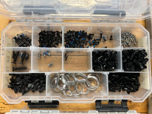 Lotto ferramenta bici - hardware SRAM, parti mozzo visione, ricambi cuffie - Foto 3 di 6