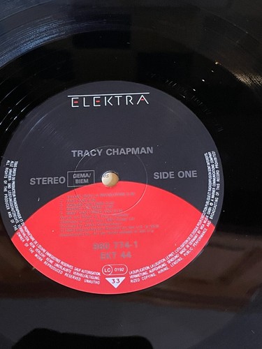 TRACY CHAPMAN S/T DEBUT ELEKTRA ORIGINAL 1988 EU / UK 1ST PRESS VINYL LP EKT44 - Picture 5 of 13