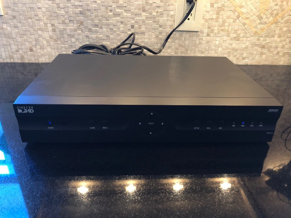 Mint DirectTV Direct TV H24 HD Sat TV Dolby Digital Receiver with Remote - Image 2 of 4