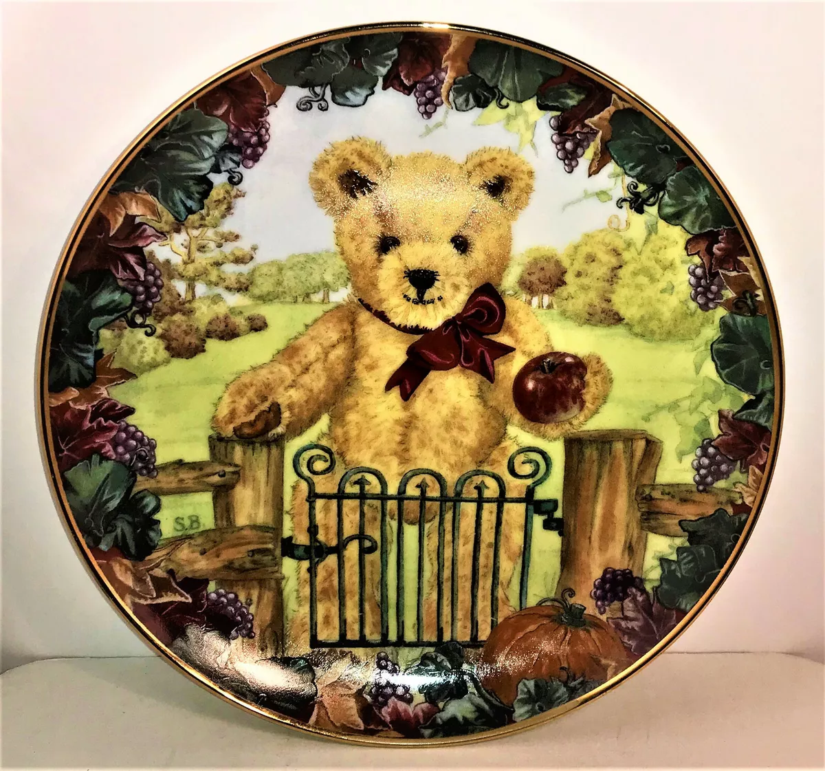 Franklin Mint TEDDY S FIRST HARVEST Sarah Bengry TEDDY BEAR