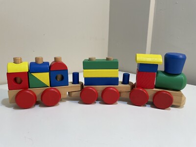 Melissa & Doug Wooden Stacking Train Jumbo Classic Complete 18 Pieces