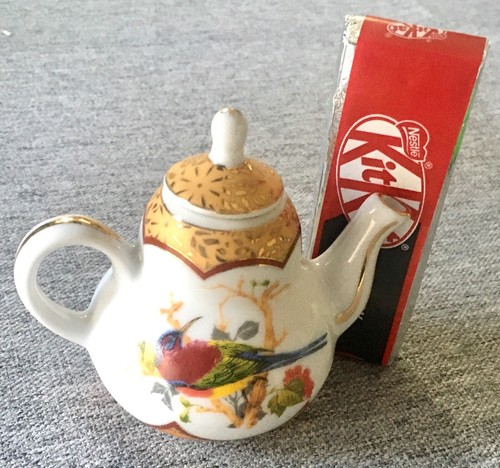 PORCELAIN ART ~ MINIATURE TEAPOT ~ 3” TALL ~ GILDING PERFECT ~ NEW - Picture 2 of 8