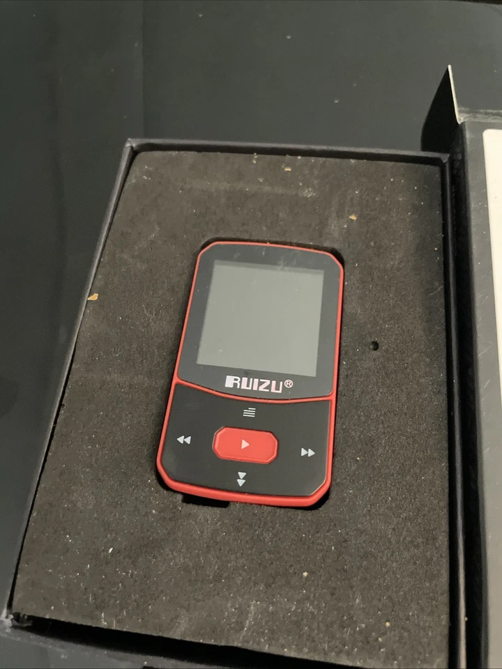 RUIZU 64GB Clip MP3 Player with Bluetooth 5.3, Portable Music Player with Voice - Image 3 of 4