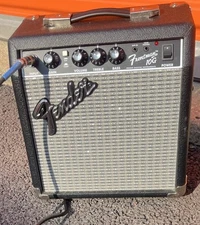Fender Frontman 10g Guitar Amplifier(great Working Condition!) With Cables
