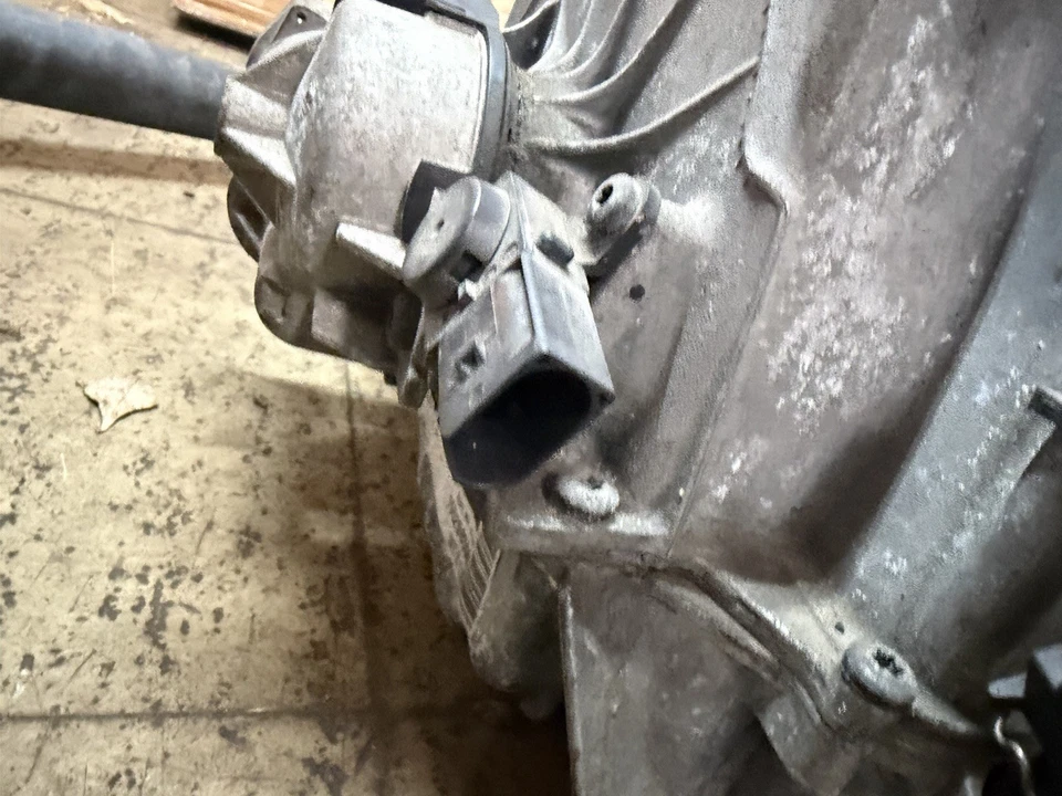 Впускной коллектор 2002-2005 745i 4.4 с питателем питателя, топливной рампой/инжекторами - Изображение 4 из 4