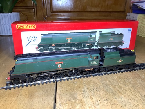 Hornby R2926 BR 4-6-2 West Country Class 34107 Blandford Forum mit ESU Sound | Zustand: Used