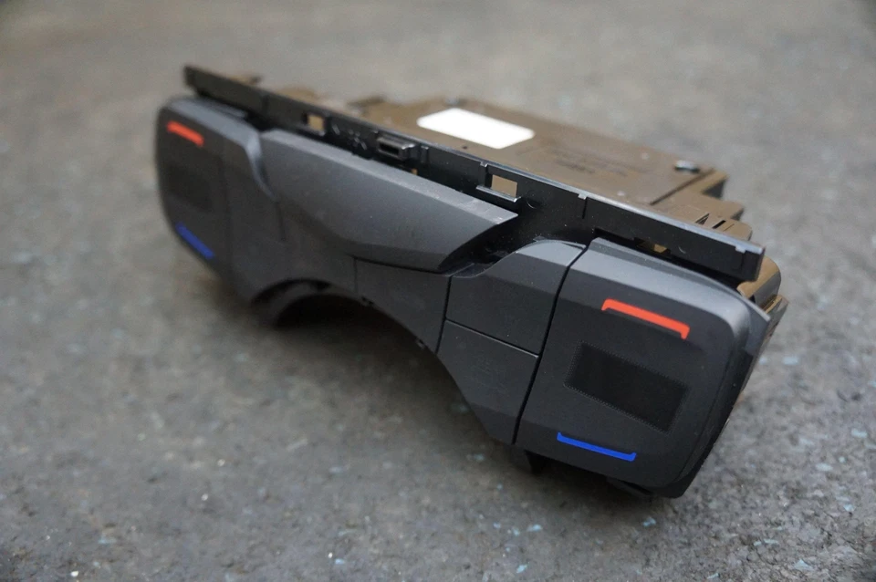 Interruptor de temperatura de CA de control de clima HVAC 79600-T6N-A41 OEM Acura NSX 2017-20 Foto 2 de 4