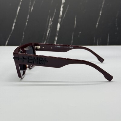 NEW FE40091U 69A FENDI BORDEAUX GREY SQUARE MEN FENDI SUNGLASSES