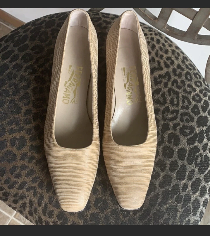 Salvatore Ferragamo Puntera Cuadrada Bloque Gatito Herls Talla 8 1/2 Foto 3 de 4