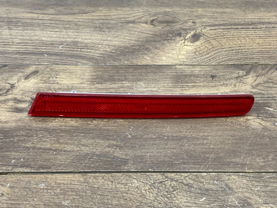 Reflector de parachoques trasero Ford Explorer 2011-2015 reemplazo lado izquierdo BB5Z15A448 OEM Foto 2 de 4