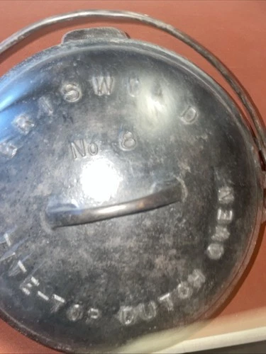 Griswold Erie Cast Iron Tite Top Dutch Oven with lid No 8 Great Condition 1920